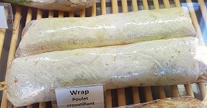 snacks chauds et froids pause déjeuner le wrap au poulet croustillant